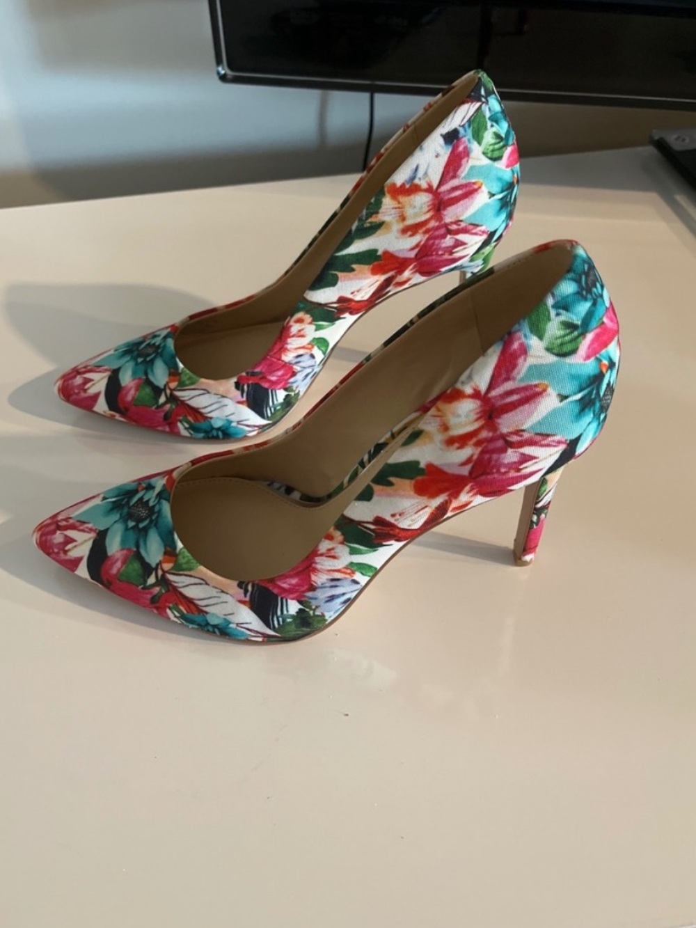 OFFERS! Jessica Simpson Pharris Floral Pointed Toe Pumps Tropical Heels 7.5 - Picture 5 of 12